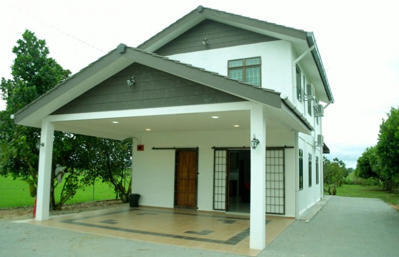 Luar Homestay