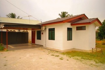 Luar Homestay